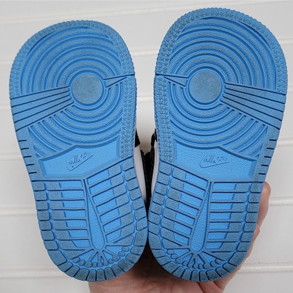 Nike Air Jordan 1 Retro High OG UNC Toe (TD) Sneakers - Picture 11 of 11